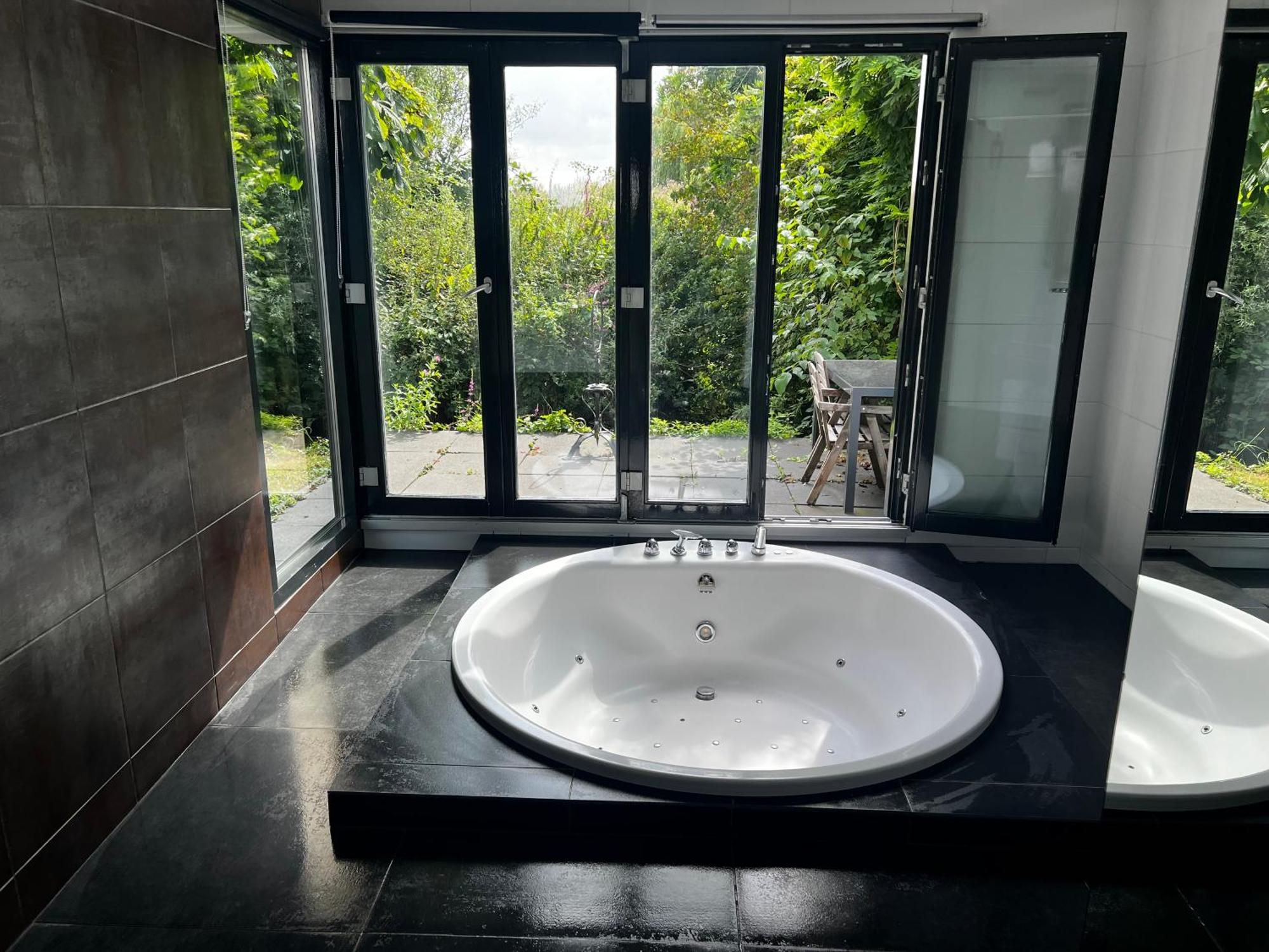 Bungalow Haarlem Amsterdam With Jacuzzi Vijfhuizen Kültér fotó